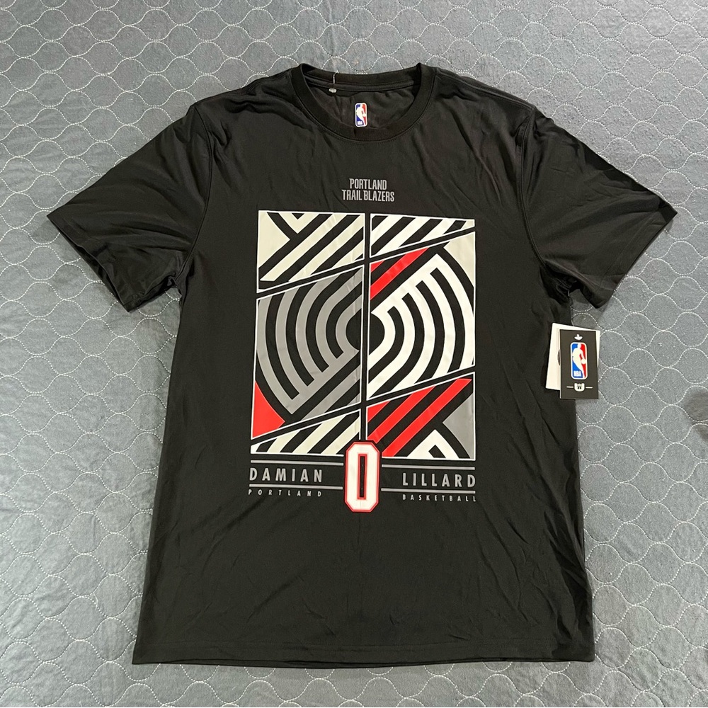 NWT NBA Damian Lillard Black and Red Graphic Tee